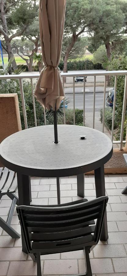 Les Iles D'Or Au Port De Hyeres Grand Studio Climatise מראה חיצוני תמונה