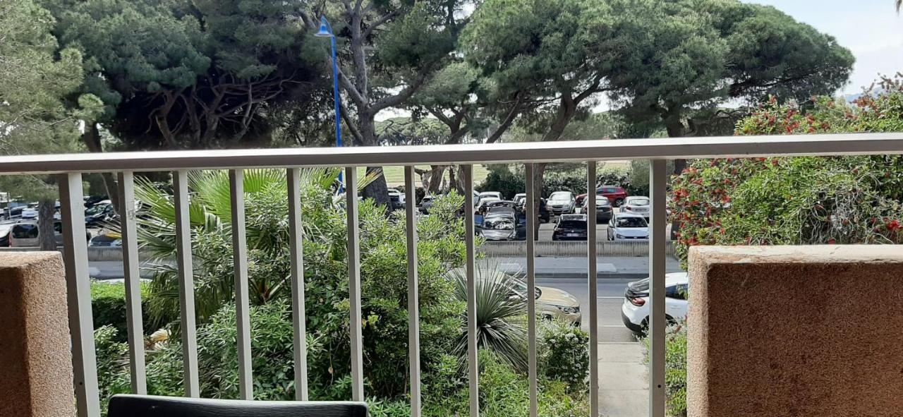 Les Iles D'Or Au Port De Hyeres Grand Studio Climatise מראה חיצוני תמונה